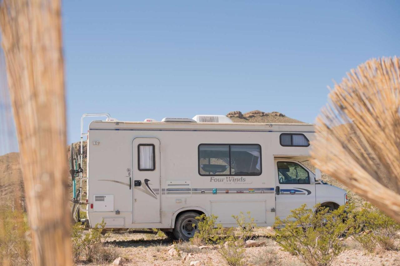 Camping At Desert Gardens Oasis In Lobo, Tx Van Horn Exteriér fotografie